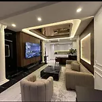 Royal Suite In Sinpas Queen 40F